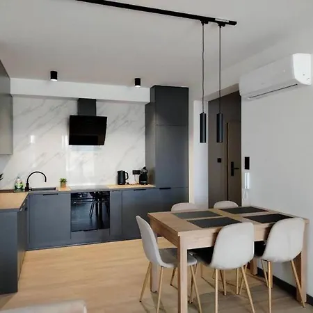Westin House 113