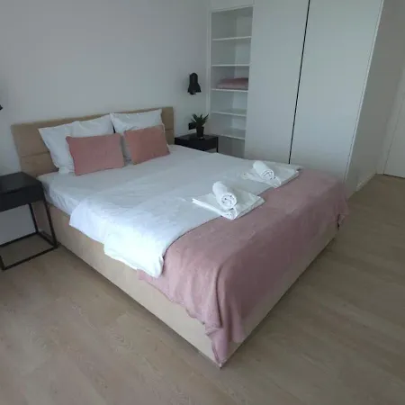 Westin House 113 *
